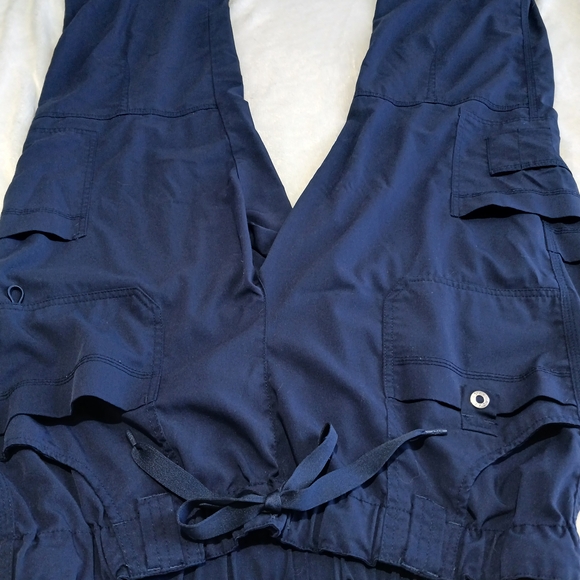 Lot of 9! SzM Womens Scrub Tops(6) & Scrub Pants(3) - Picture 4 of 16